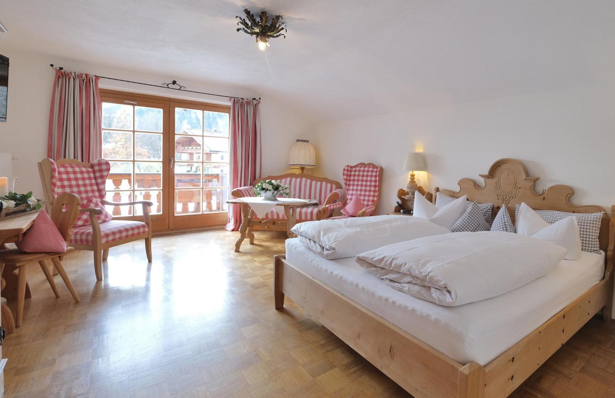 Hotel Maier Zum Kirschner Rotta エクステリア 写真