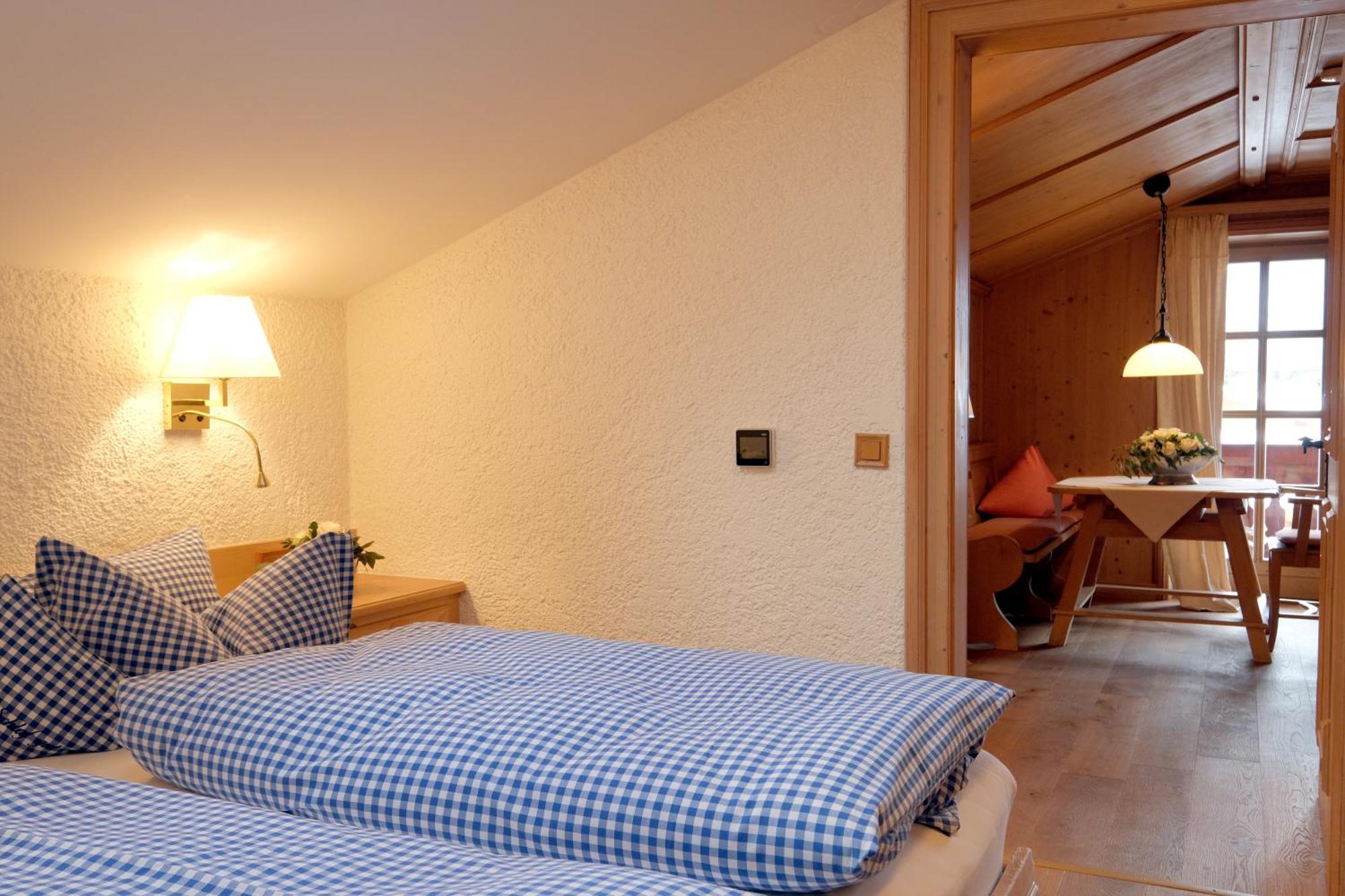 Hotel Maier Zum Kirschner Rotta エクステリア 写真